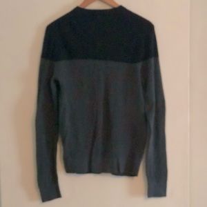 Express Black/Charcoal Pullover Lightweight Sweater Comfort Style Versatile Med.